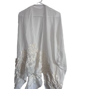 Women's White Machine-Embroidered Kimono Wrap - One-size